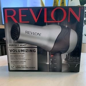 ⭐️ FINAL PRICE ⭐️ Revlon volumizing blow dryer